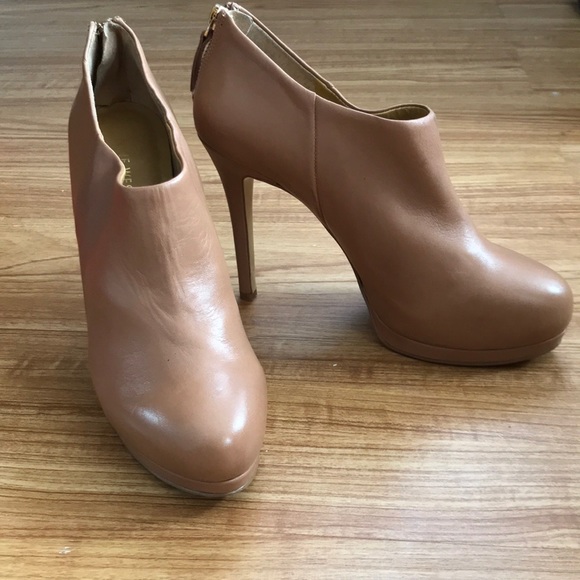 Nine West Heels - Picture 1 of 3